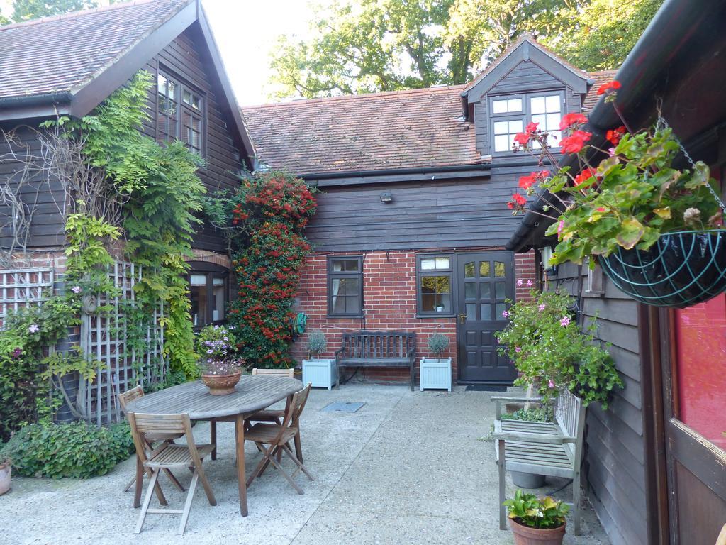The Old Pear Tree Bed & Breakfast Whepstead Exterior photo
